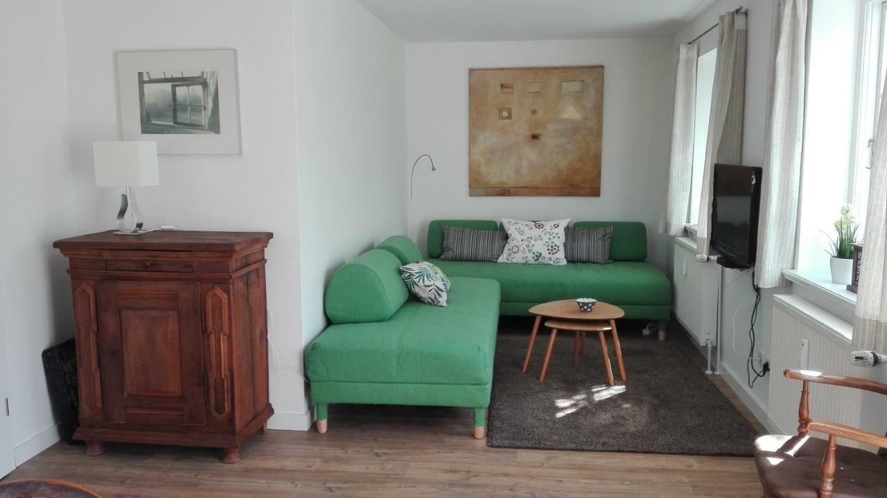 Ferienwohnungen Und Haushaelfte Friesland Midlum  Exterior foto
